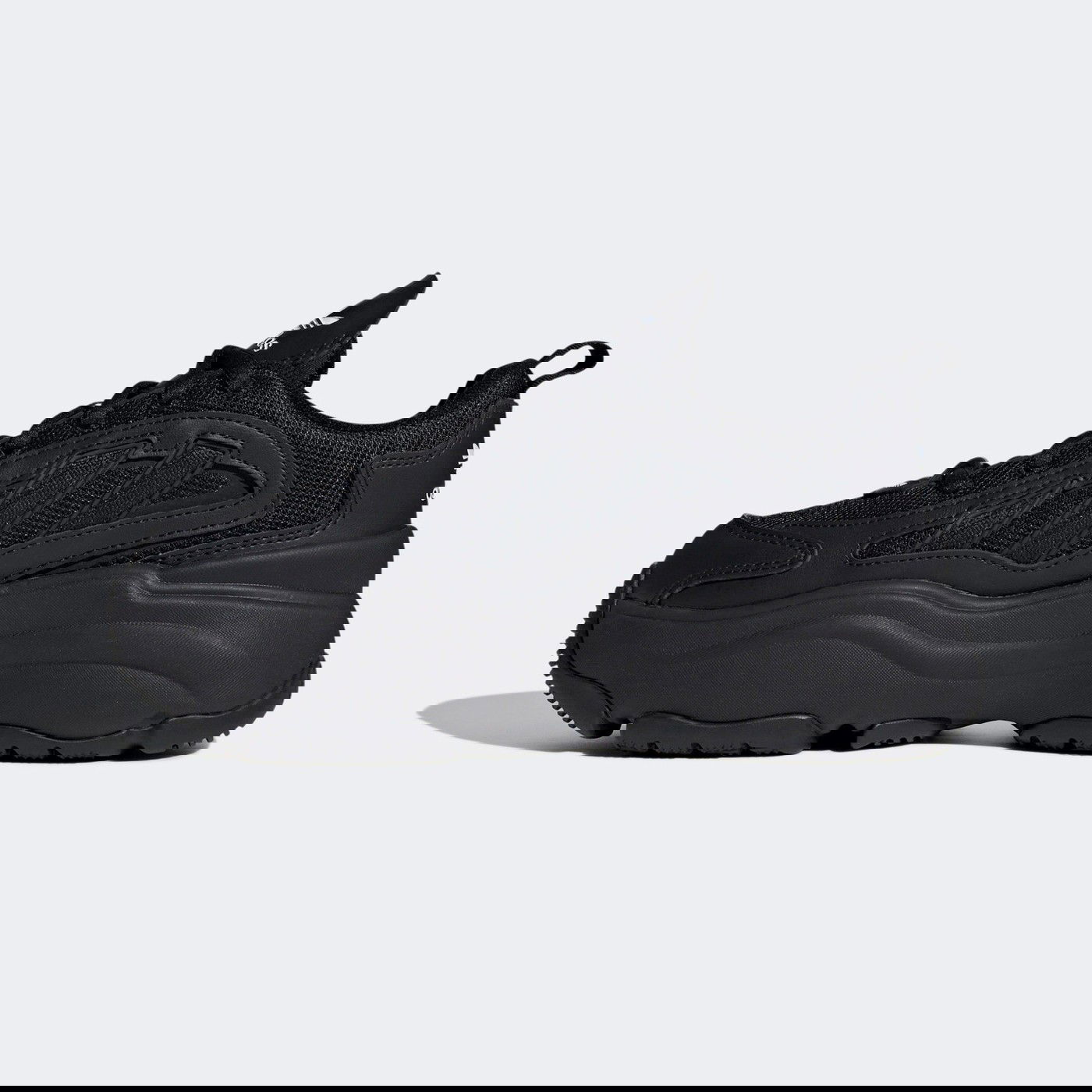 Кросівки жіночі adidas OZGAIA