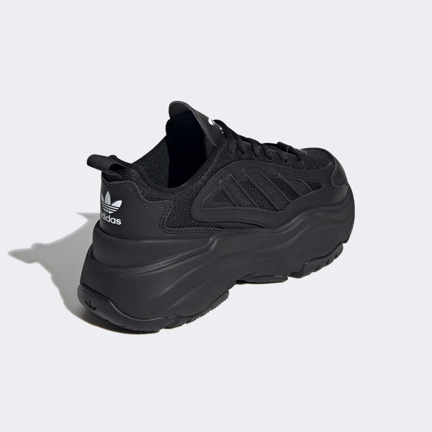 Кросівки жіночі adidas OZGAIA