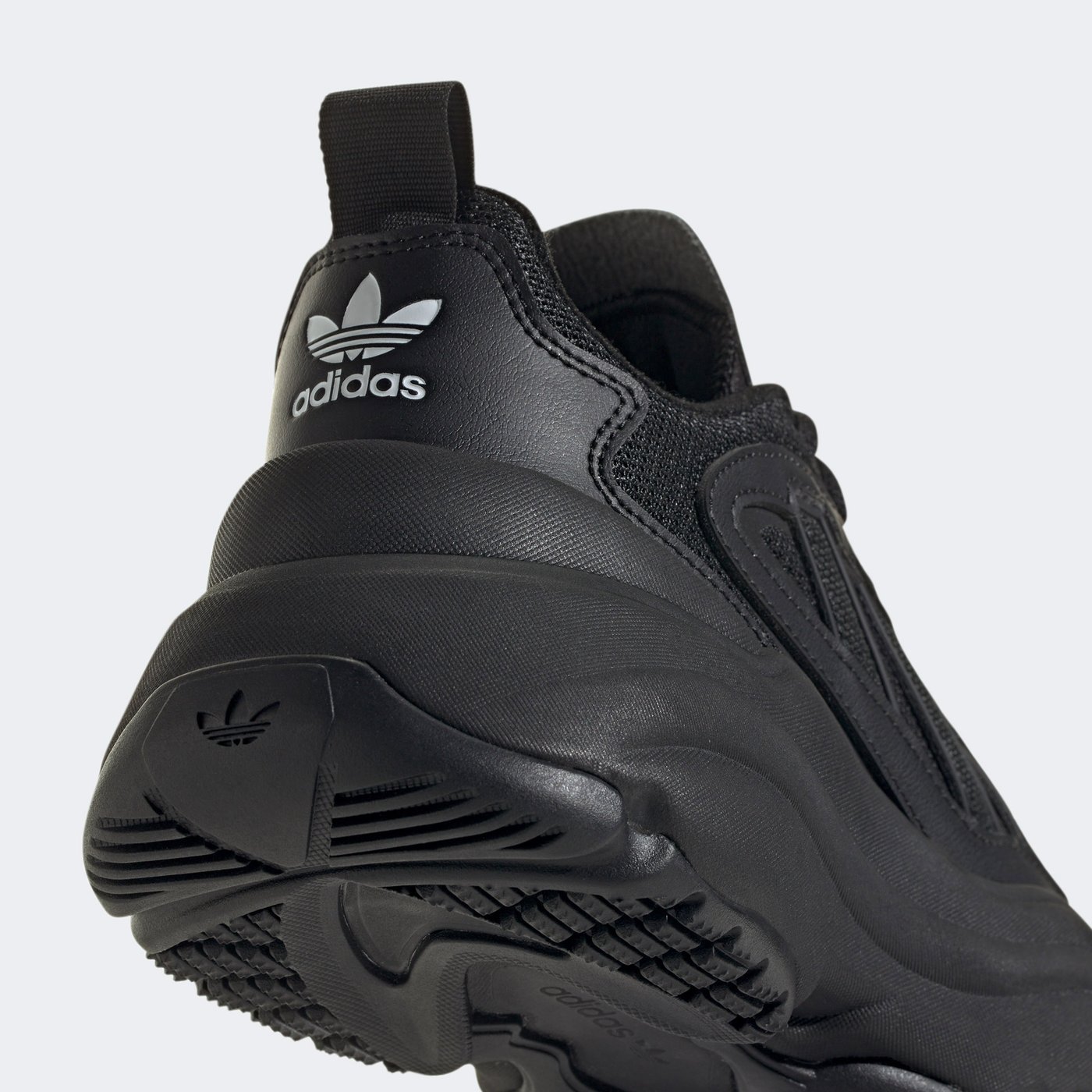 Кросівки жіночі adidas OZGAIA