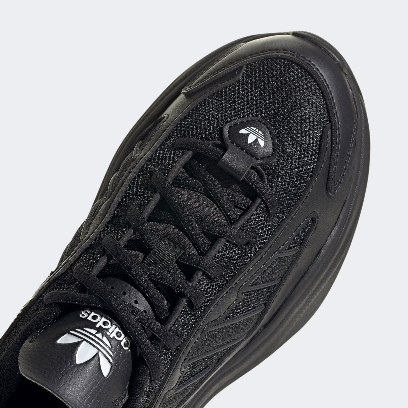 Кросівки жіночі adidas OZGAIA