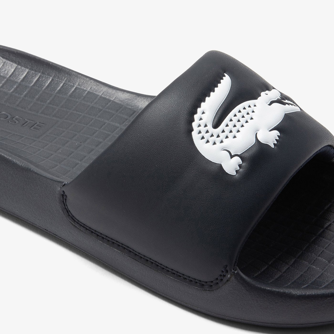 Шльопанці чоловічі Lacoste CROCO 1.0
