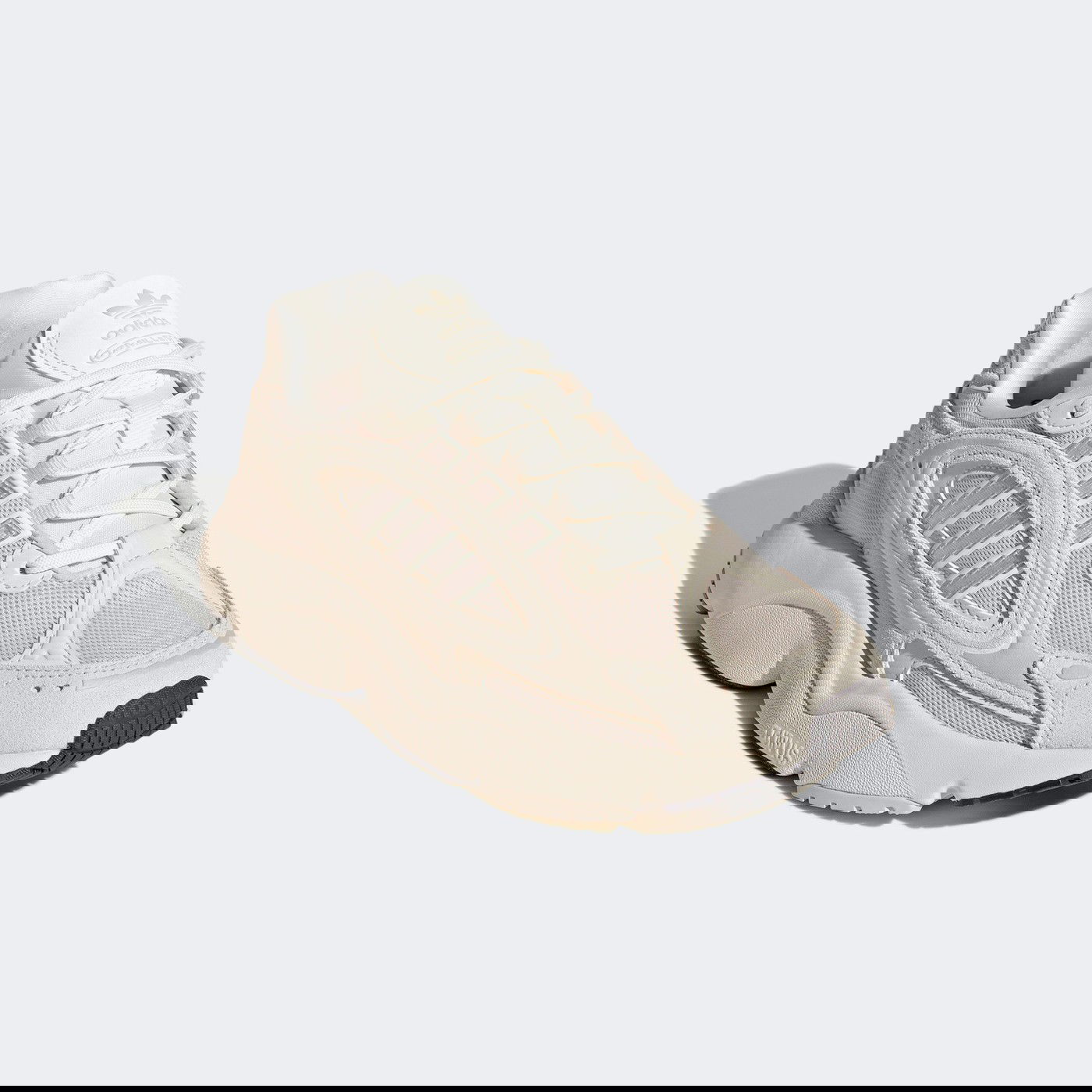 Кросівки жіночі adidas OZMILLEN W