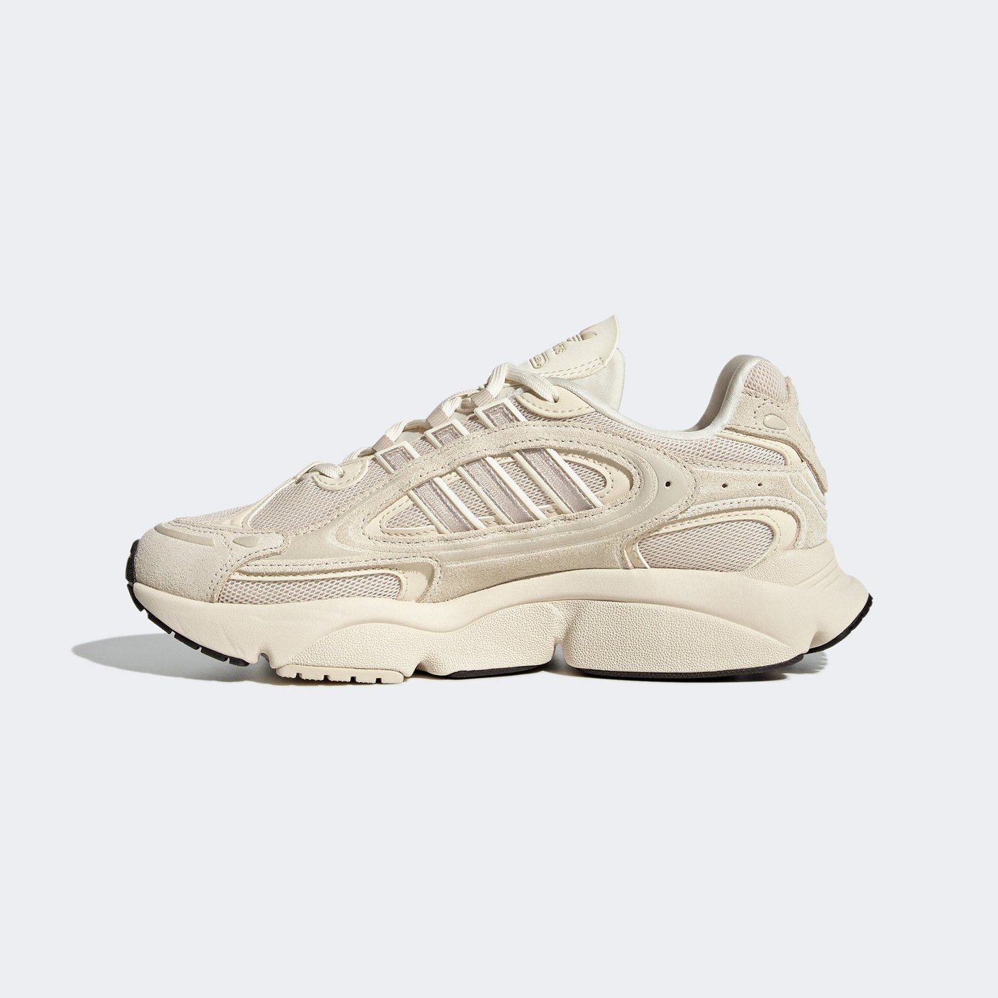 Кросівки жіночі adidas OZMILLEN W
