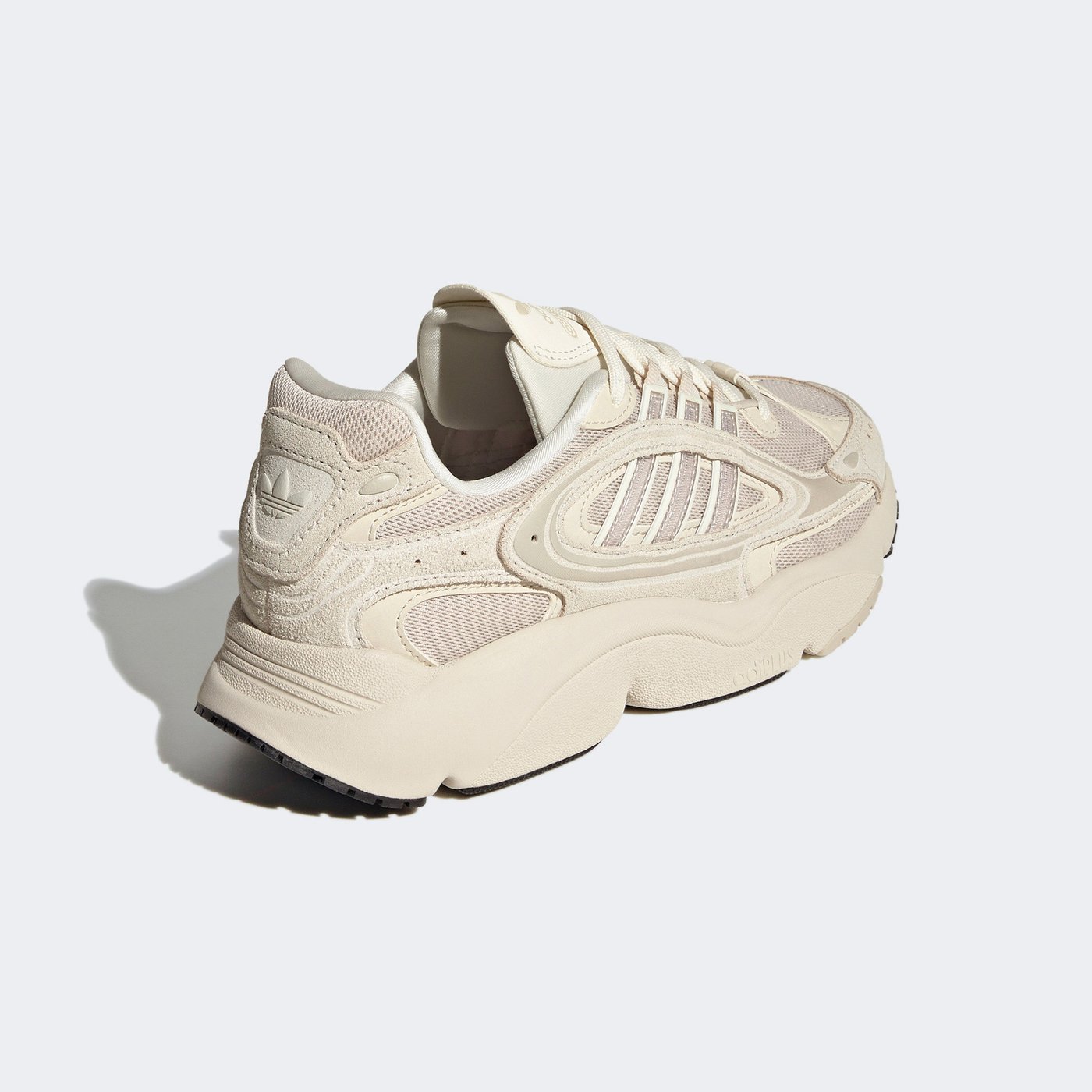 Кросівки жіночі adidas OZMILLEN W