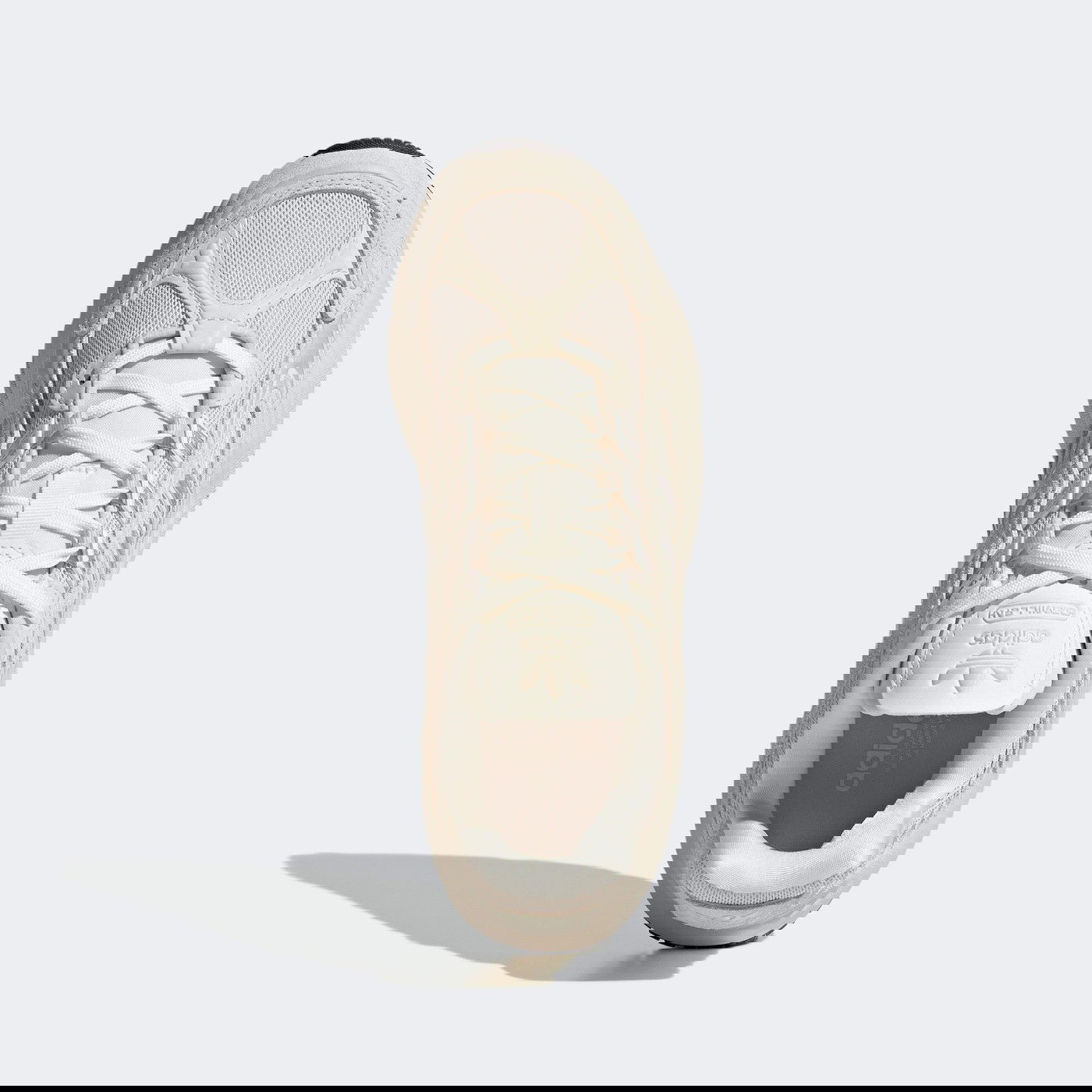 Кросівки жіночі adidas OZMILLEN W