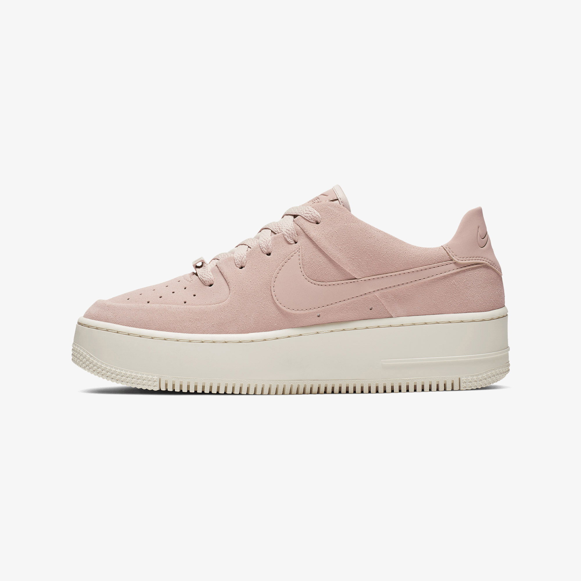Кросівки жіночі Nike Air Force 1 Sage Low