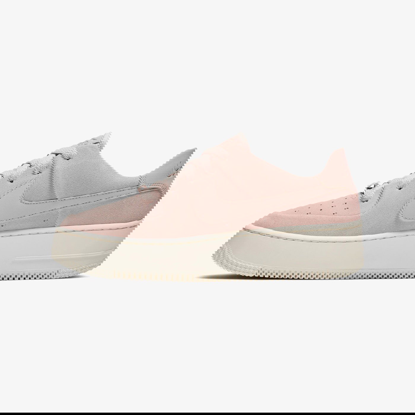 Кросівки жіночі Nike Air Force 1 Sage Low