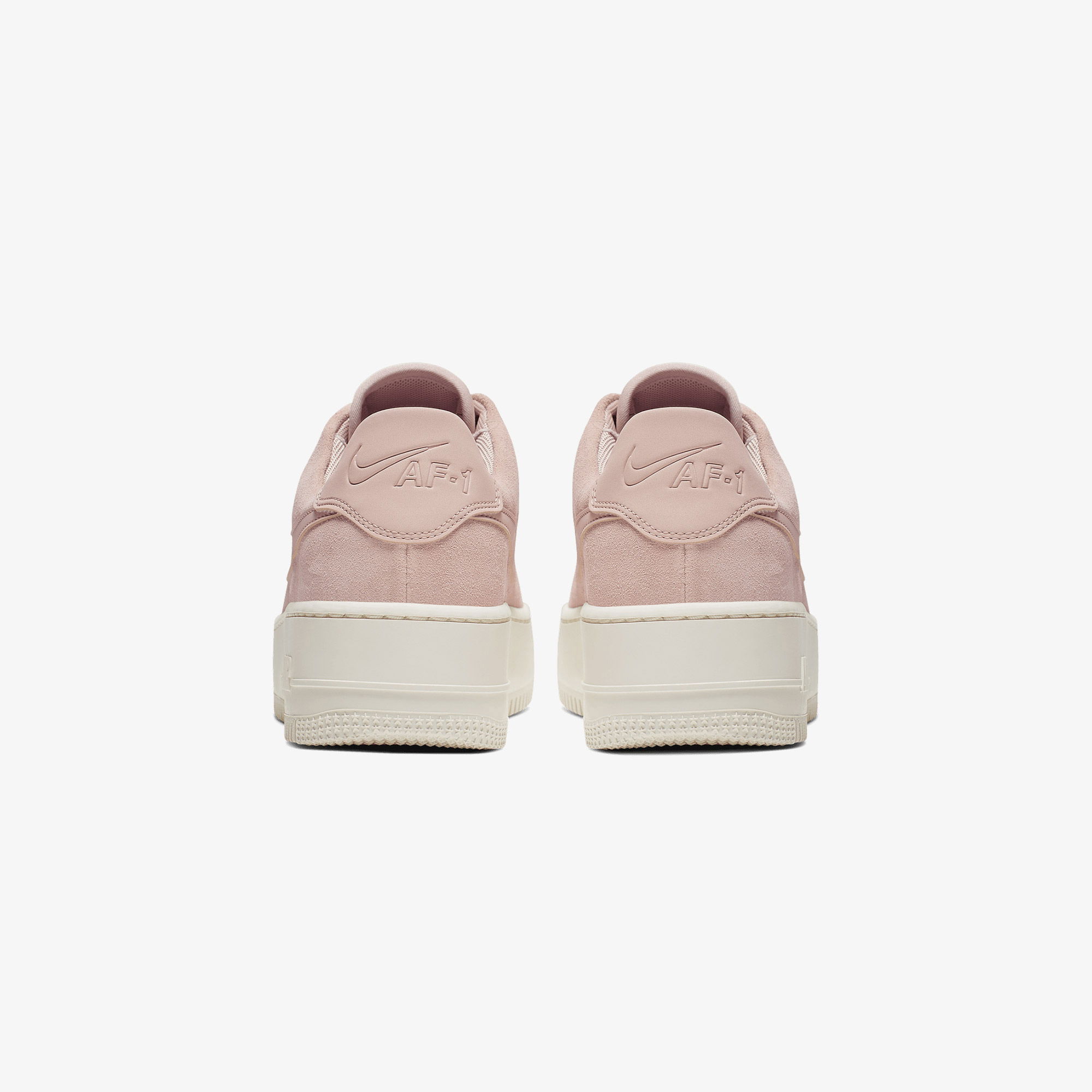 Кросівки жіночі Nike Air Force 1 Sage Low
