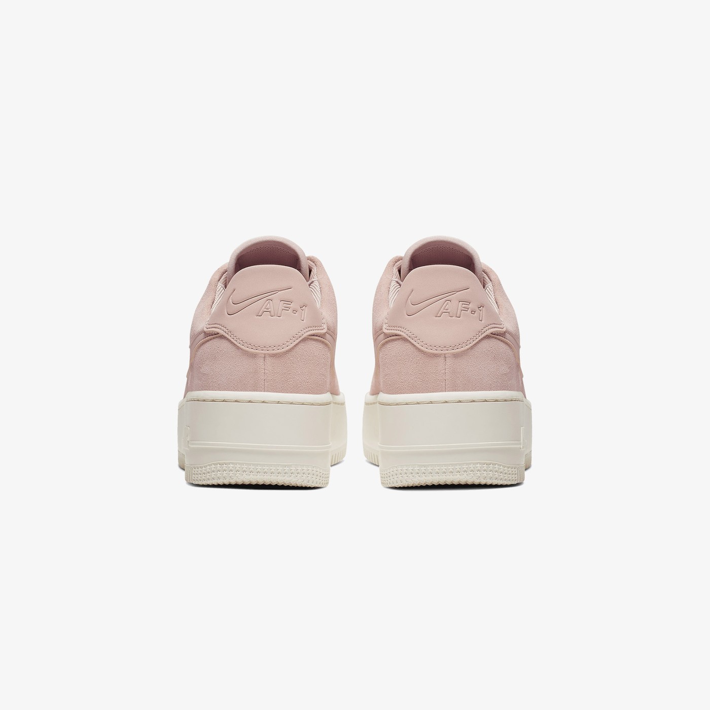 Кросівки жіночі Nike Air Force 1 Sage Low
