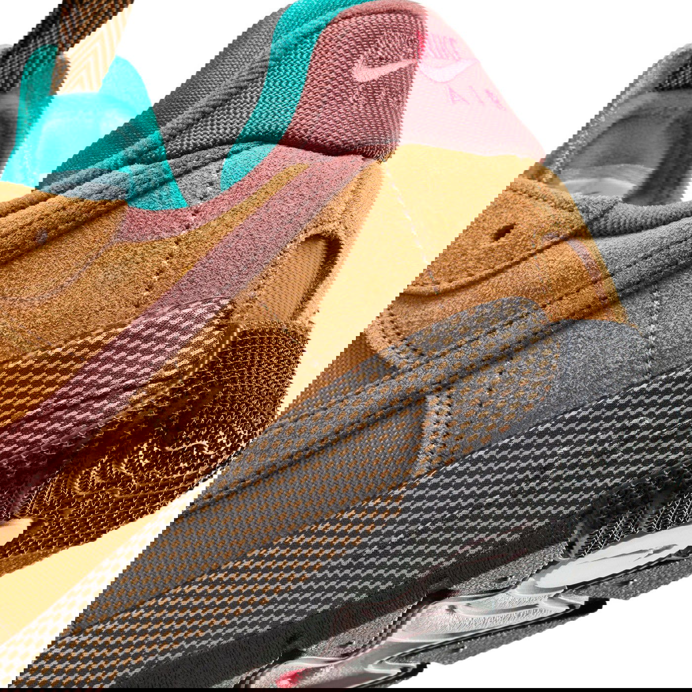 Кросівки жіночі Nike AIR FORCE 1 WILD