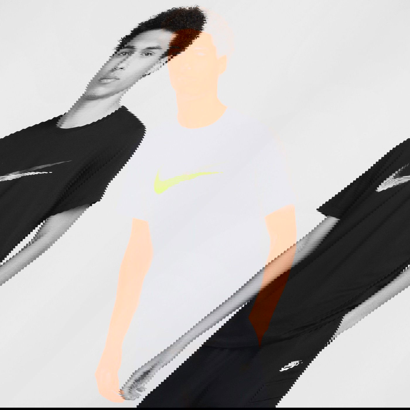 Футболка чоловіча Nike SPORTSWEAR