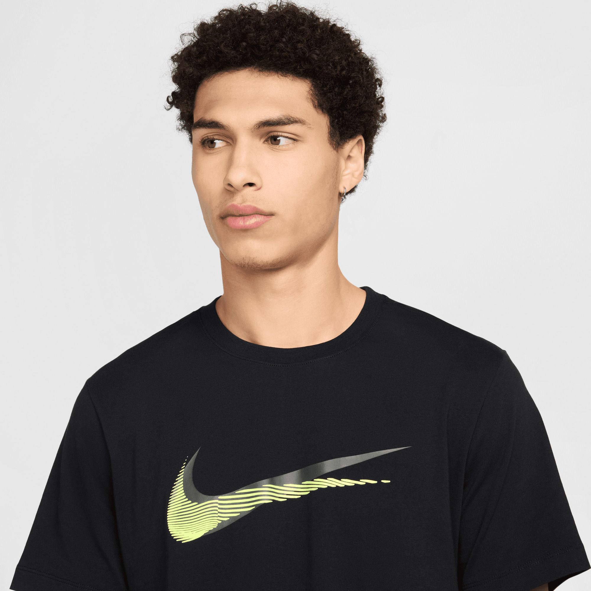 Футболка чоловіча Nike SPORTSWEAR