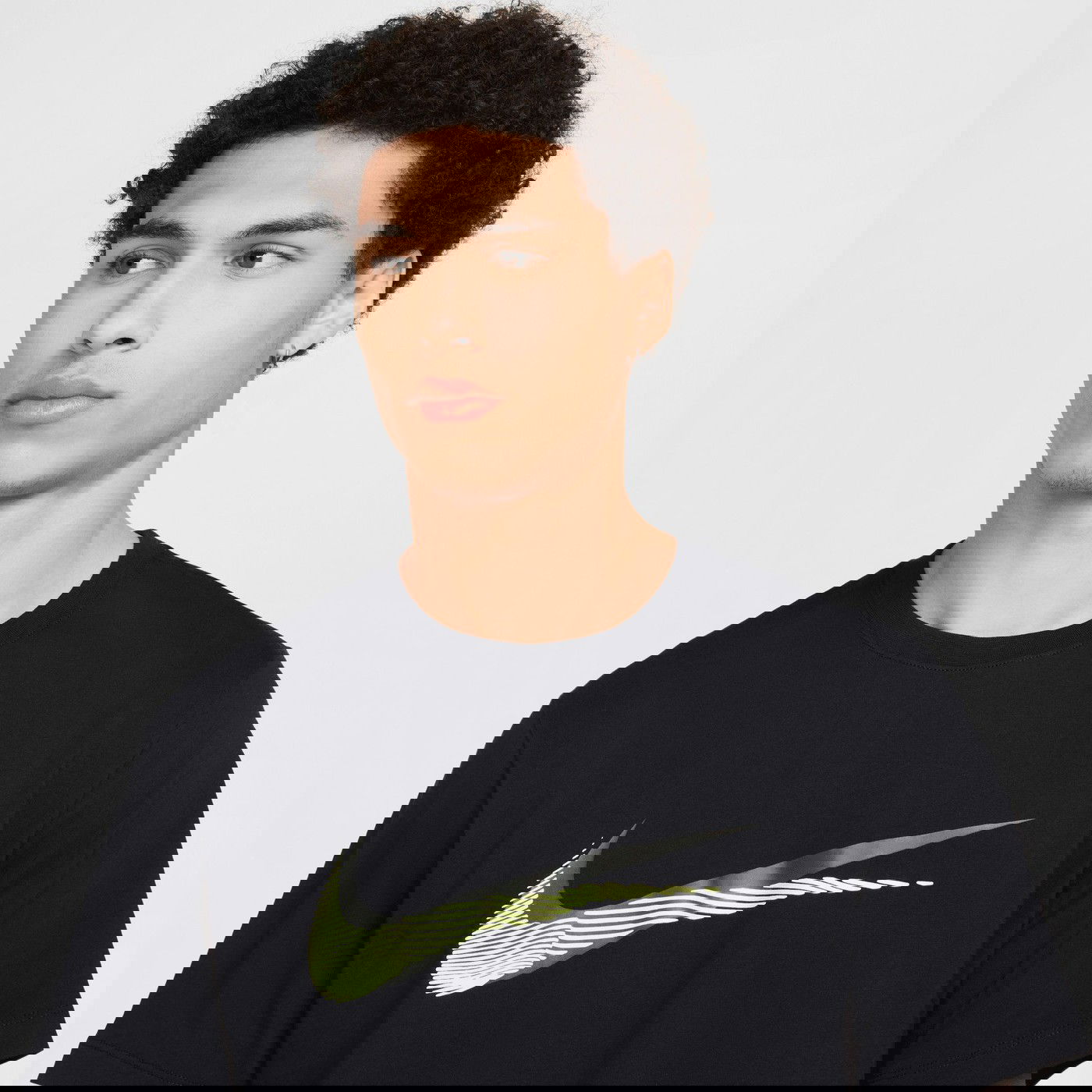 Футболка чоловіча Nike SPORTSWEAR