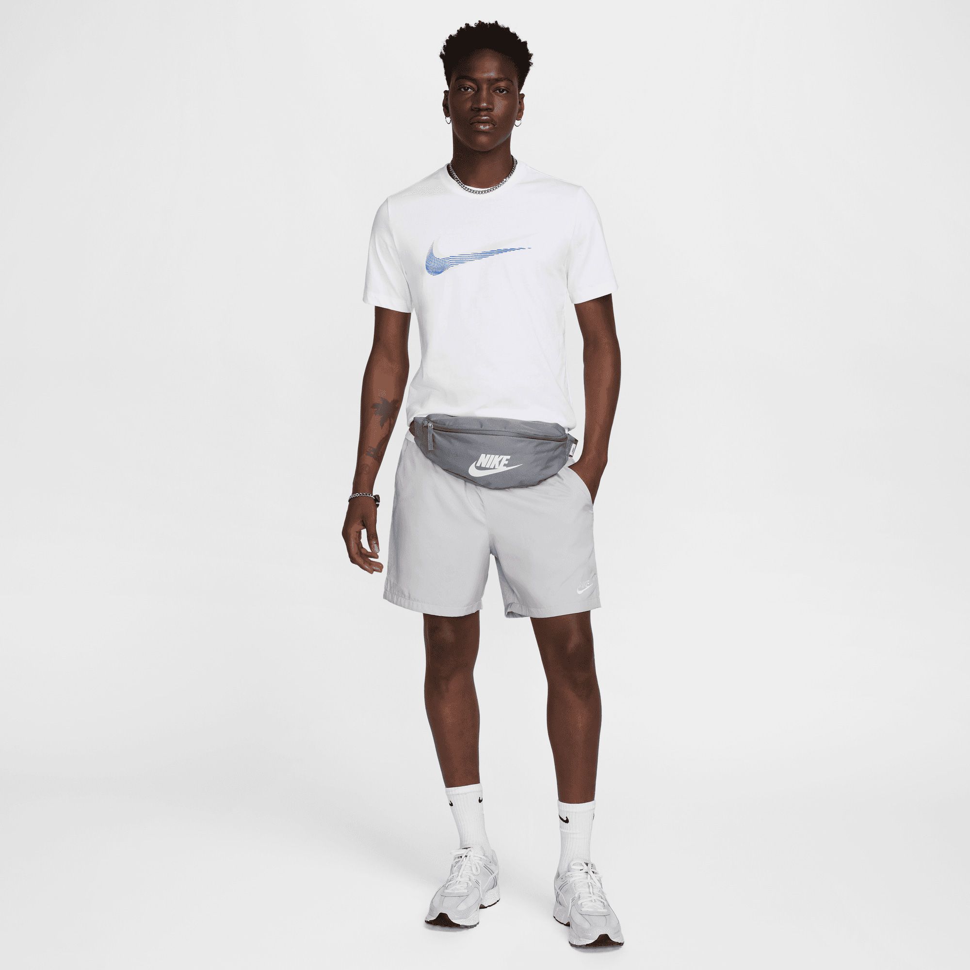 Футболка чоловіча Nike SPORTSWEAR