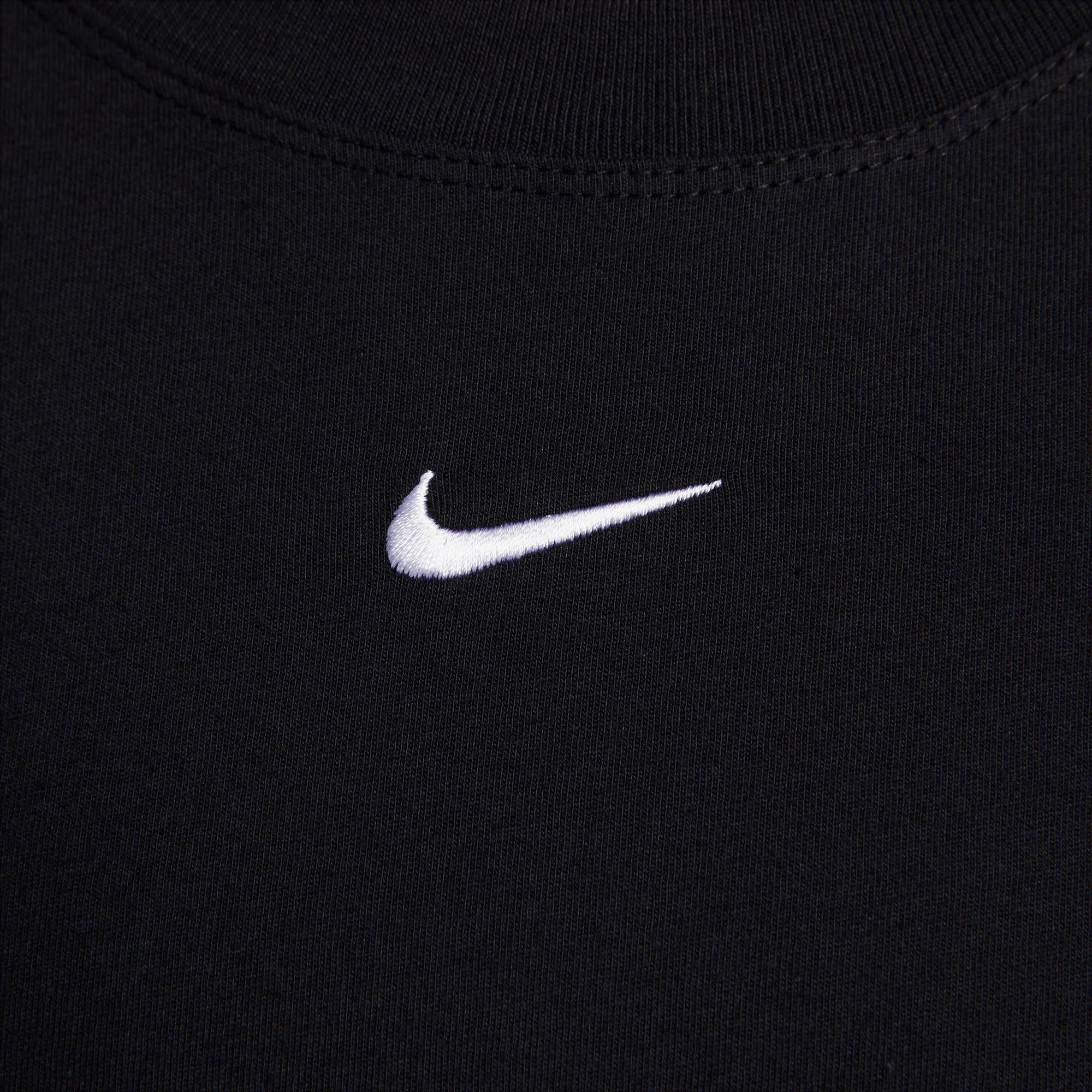 Футболка жіноча Nike SPORTSWEAR ESSENTİAL
