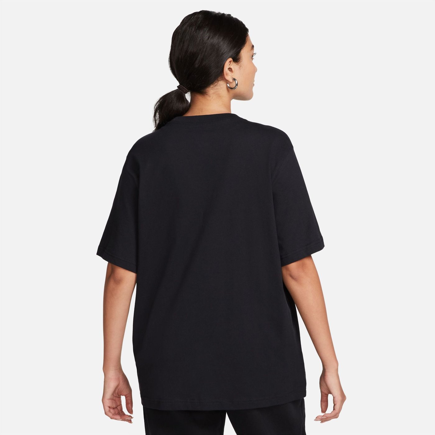 Футболка жіноча Nike SPORTSWEAR ESSENTİAL
