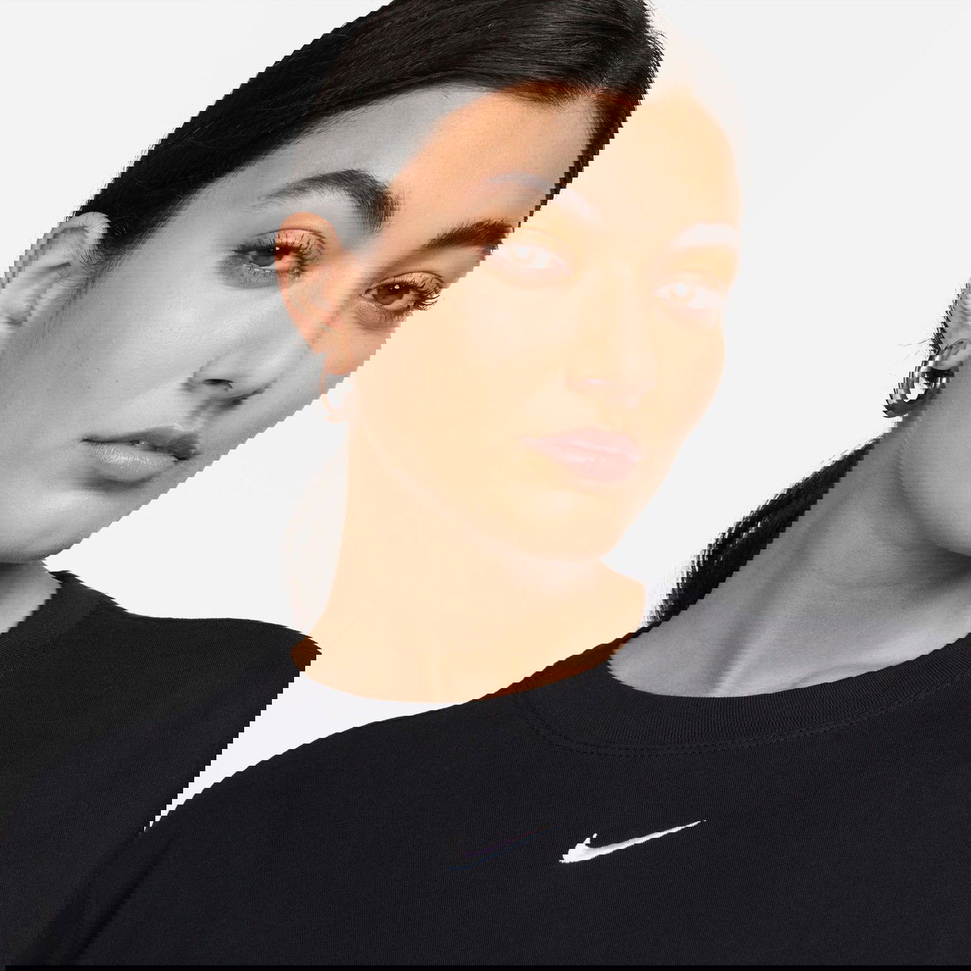 Футболка жіноча Nike SPORTSWEAR ESSENTİAL